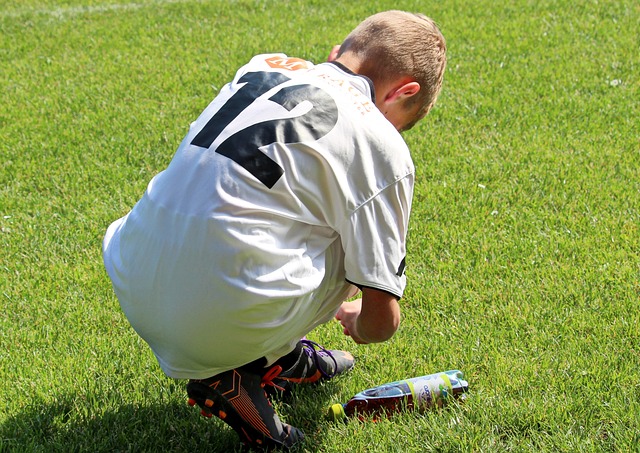 也绝不会轻 也绝不会轻